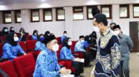 Bagikan 526 SK PNS, Pj Wali Kota Makassar Titipkan Pesan Moral