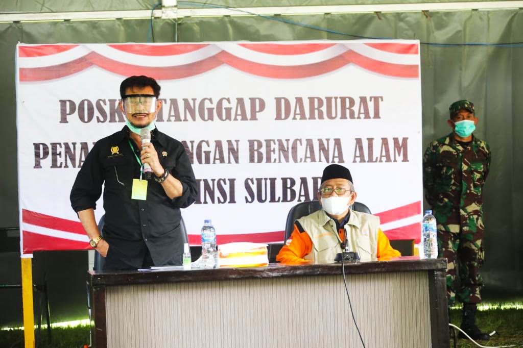 Mentan SYL Serahkan Bantuan Bagi Korban Bencana di Sulbar-Kalsel 2 Mentan SYL Serahkan Bantuan Bagi Korban Bencana di Sulbar-Kalsel