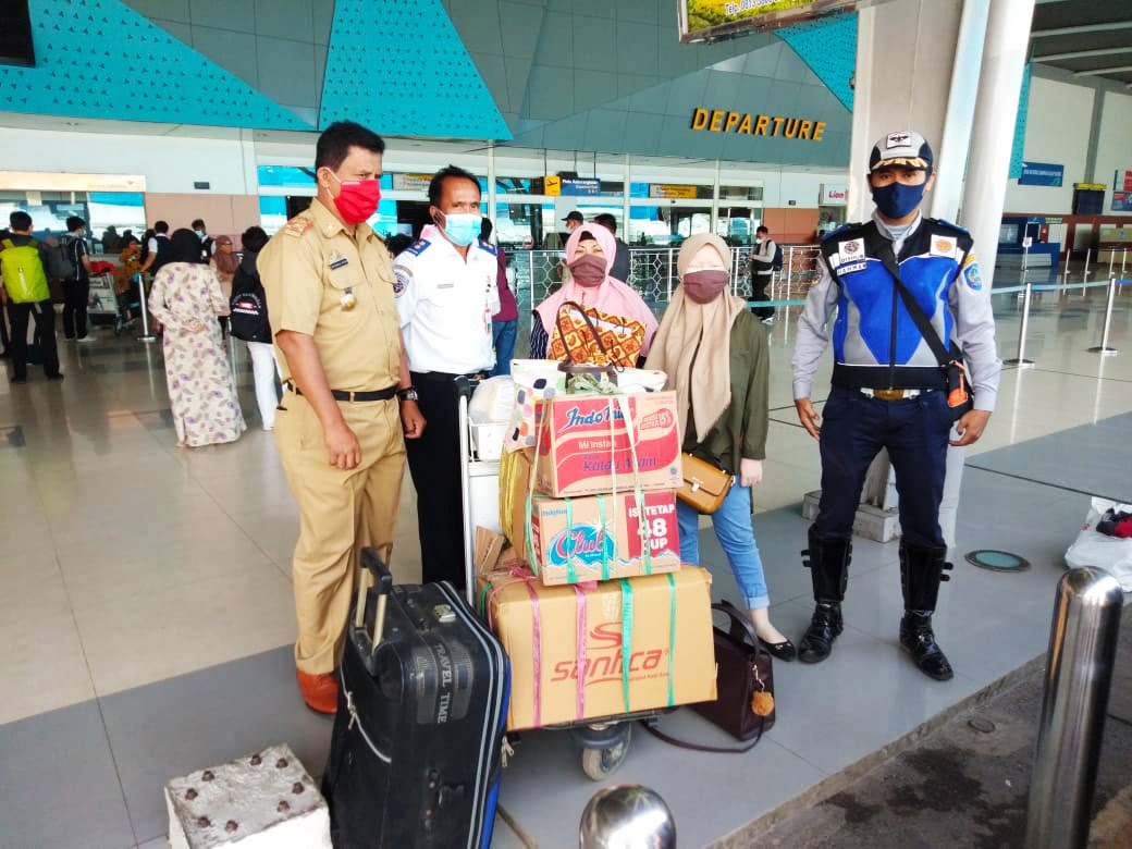 Dishub Sulsel Fasilitasi Pemulangan Pengungsi Gempa Sulbar Ke Kampung Halamannya di Ambon