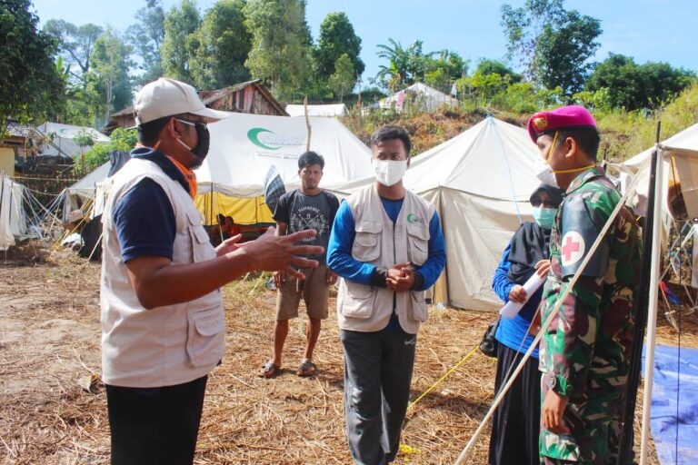 Tenda Huntara AMCF di Kampung Talibu Mamuju Ditempati 459 Jiwa 6 Tenda Huntara AMCF di Kampung Talibu Mamuju Ditempati 459 Jiwa