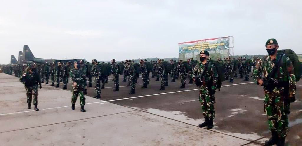 450 Prajurit Yonif Para Raider 501/BY Berangkat Menuju Papua