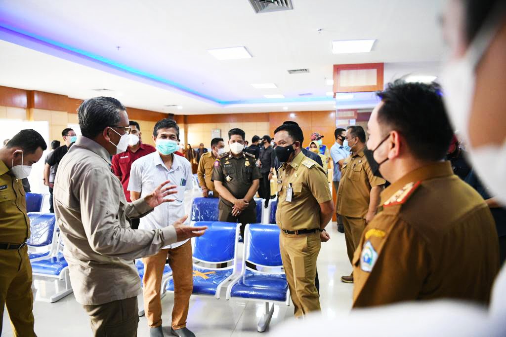 Vaksinasi Covid-19 untuk Nakes Targetkan Selesai Februari