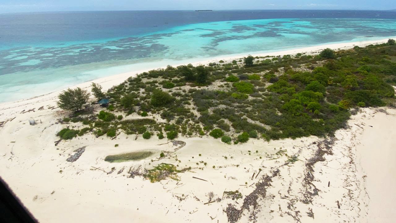 Gubernur Sulsel Pastikan Pulau Lantigiang Tidak Dijual 2 Gubernur Sulsel Pastikan Pulau Lantigiang Tidak Dijual