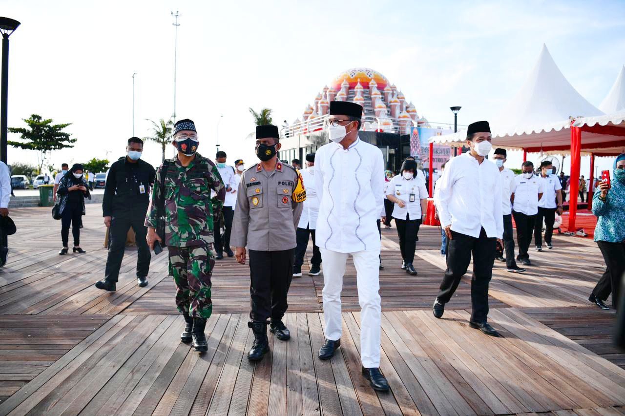 Resmikan Pelataran Lego-Lego, Gubernur Sulsel harap Jadi Sumber PAD