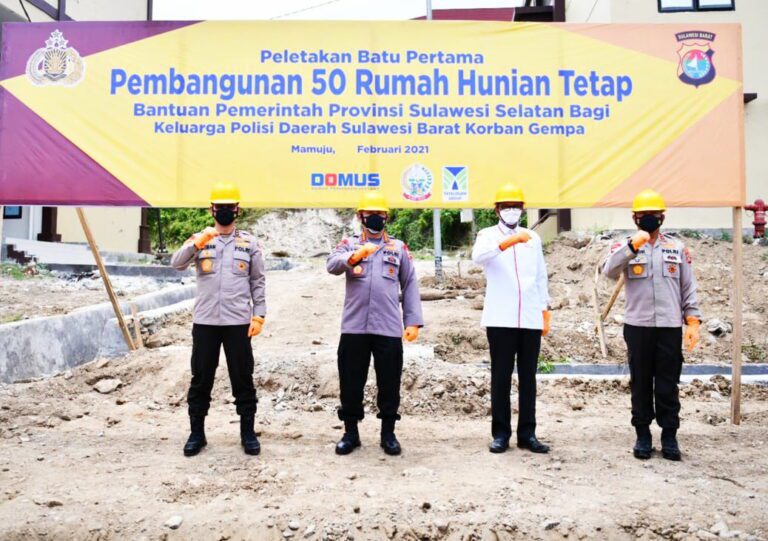 Peduli Gempa Sulbar: Pemprov Sulsel berikan 100 unit Huntap 8 Pemprov Sulsel Berikan 100 unit Huntap