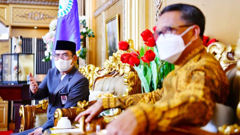 Gubernur Dukung Program Pengembangan Madrasah Kemenag Sulsel 3 Gubernur Dukung Program Pengembangan Madrasah Kemenag Sulsel