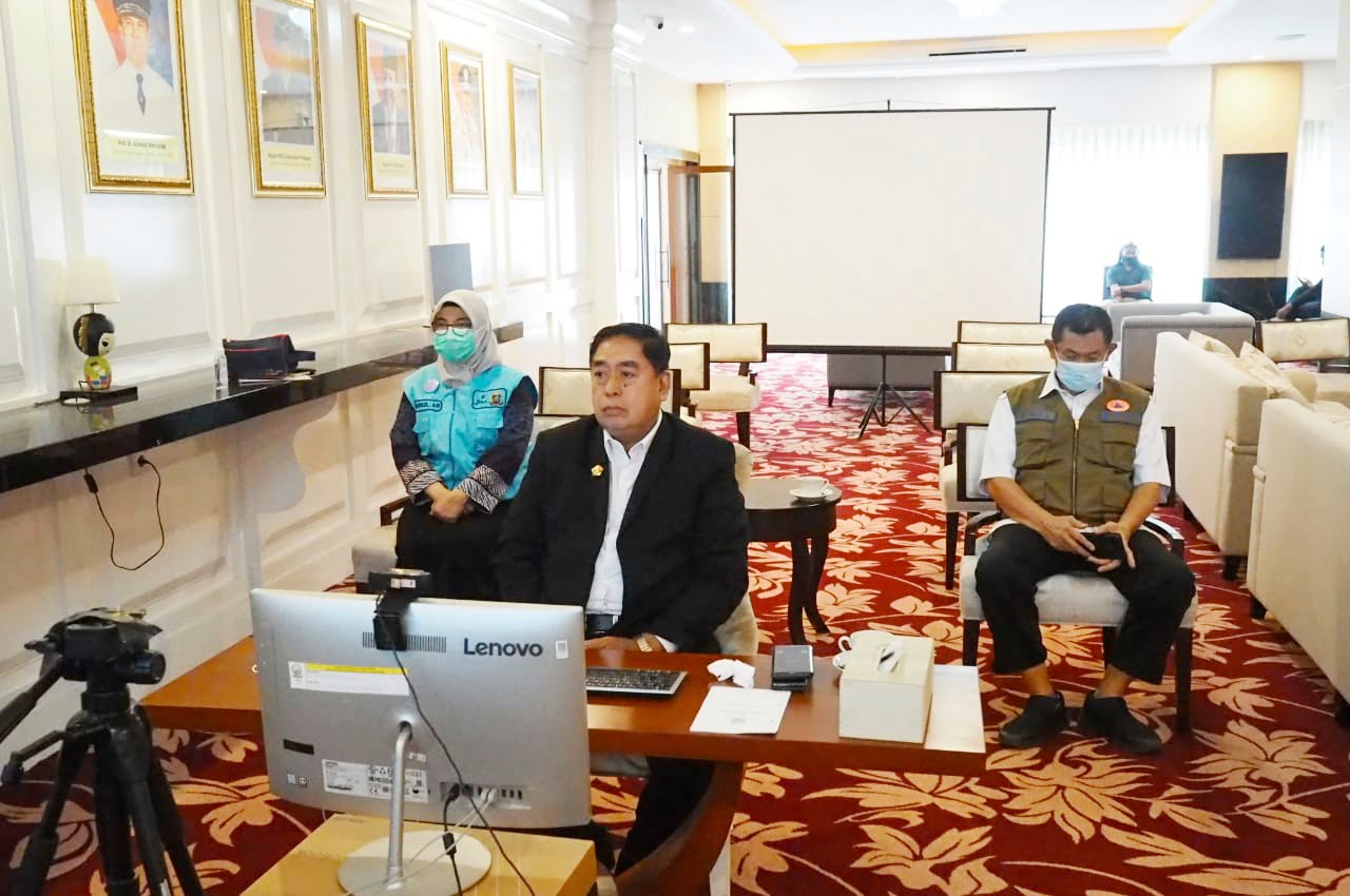 Sekprov Sulsel Ikuti Rapat Sosialisasi Vaksinasi Covid-19 Tahap II