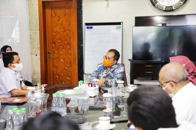 Ombudsman Laporkan Kinerjanya, Danny Pomanto: Tegakkan Hukum 5 Ombudsman Laporkan Kinerjanya, Danny: Tegakkan Hukum
