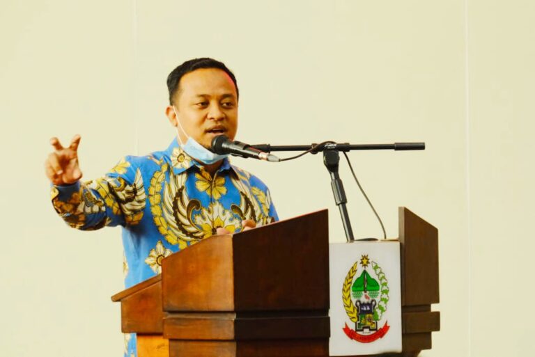 Pemprov Sulsel Perpanjang Masa Belajar Dirumah hingga September 5 Andi Sudirman Sulaiman