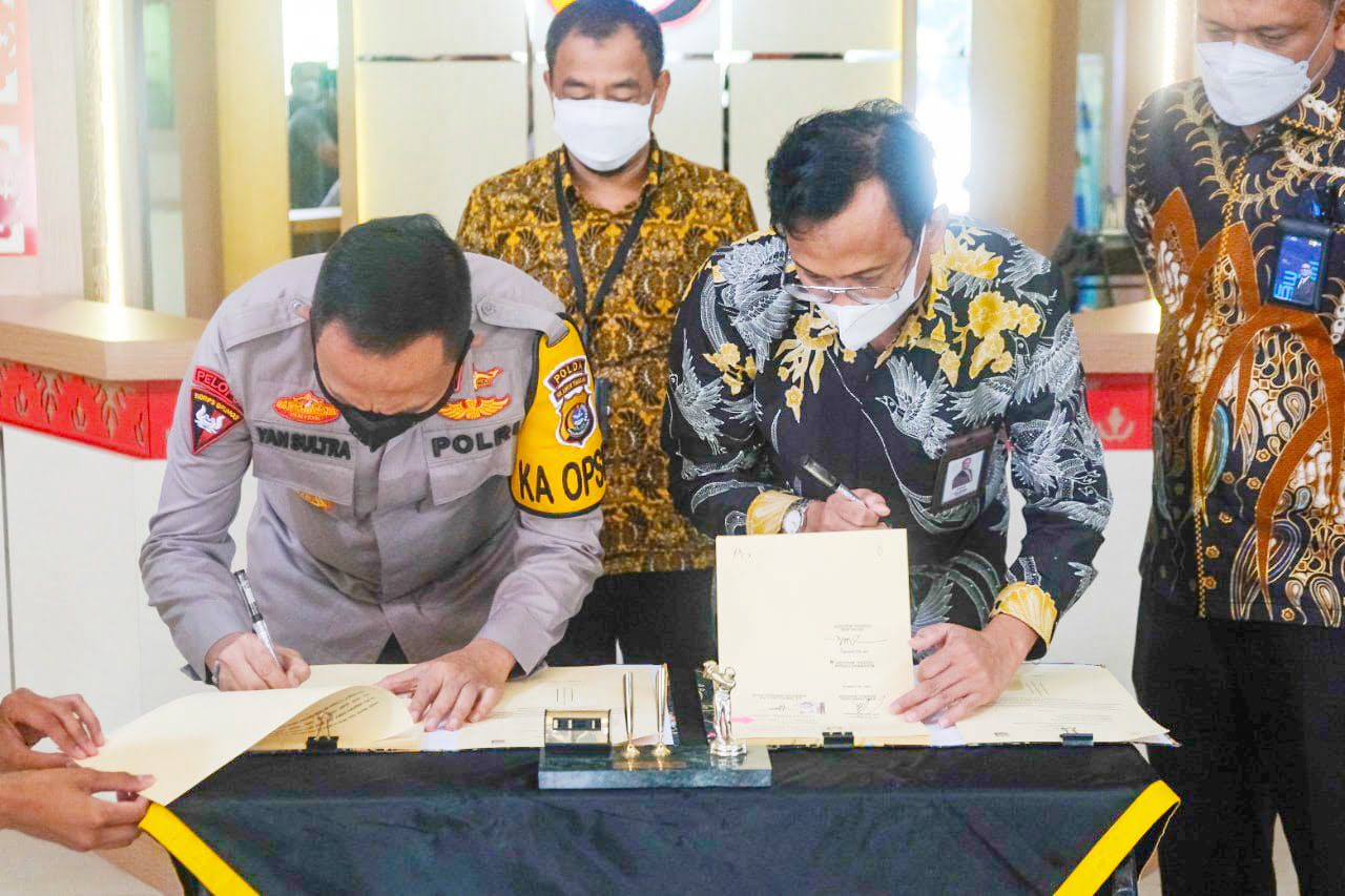 Amankan Instalasi dan Aset Kelistrikan, Kapolda Sultra Tandatangani Pedoman Kerja Teknis dengan PLN