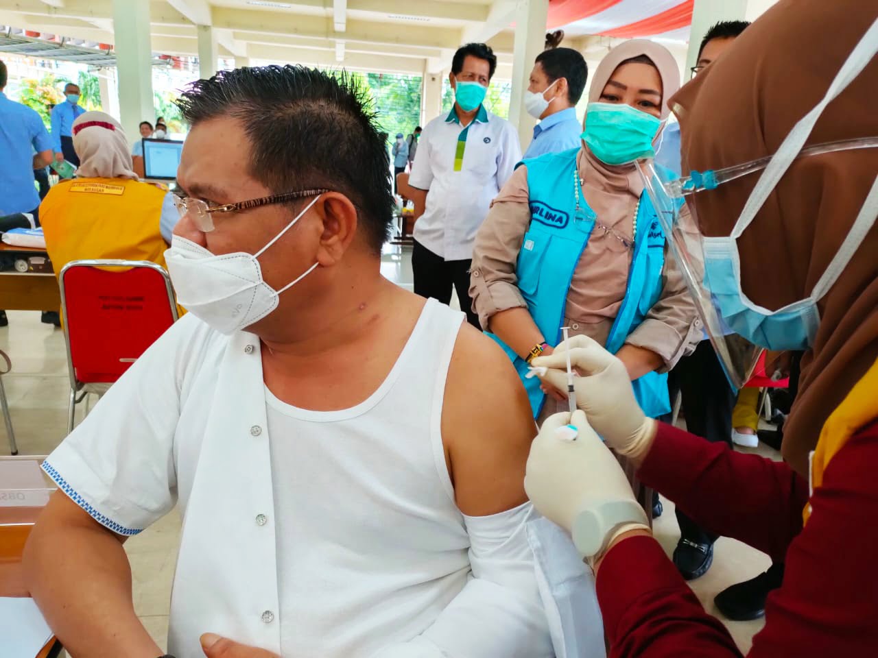 1.700 Dosen dan Karyawan UNM Jalani Vaksinasi Covid-19