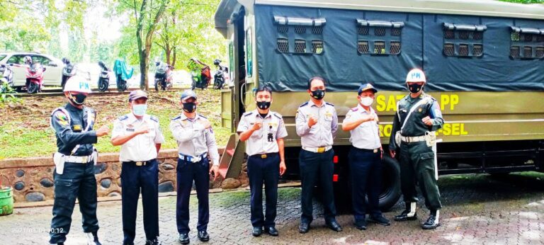 Kadishub Sulsel sebut Penyelesaian "Pak Ogah" Dihilir Tak Maksimal 4 Dishub Sulsel bersama Tim Gabungan Amankan 14 orang "Pak Ogah"