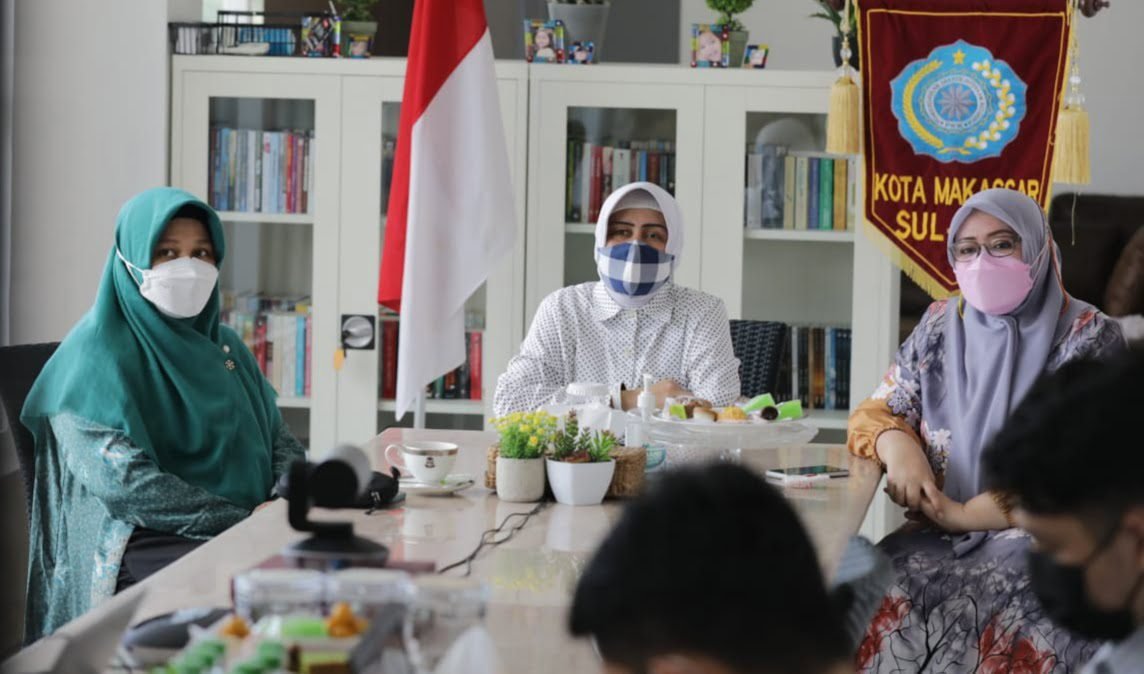 Ketua PKK Sulsel dan Pemkot Makassar Ikuti Webinar Kajian Islam