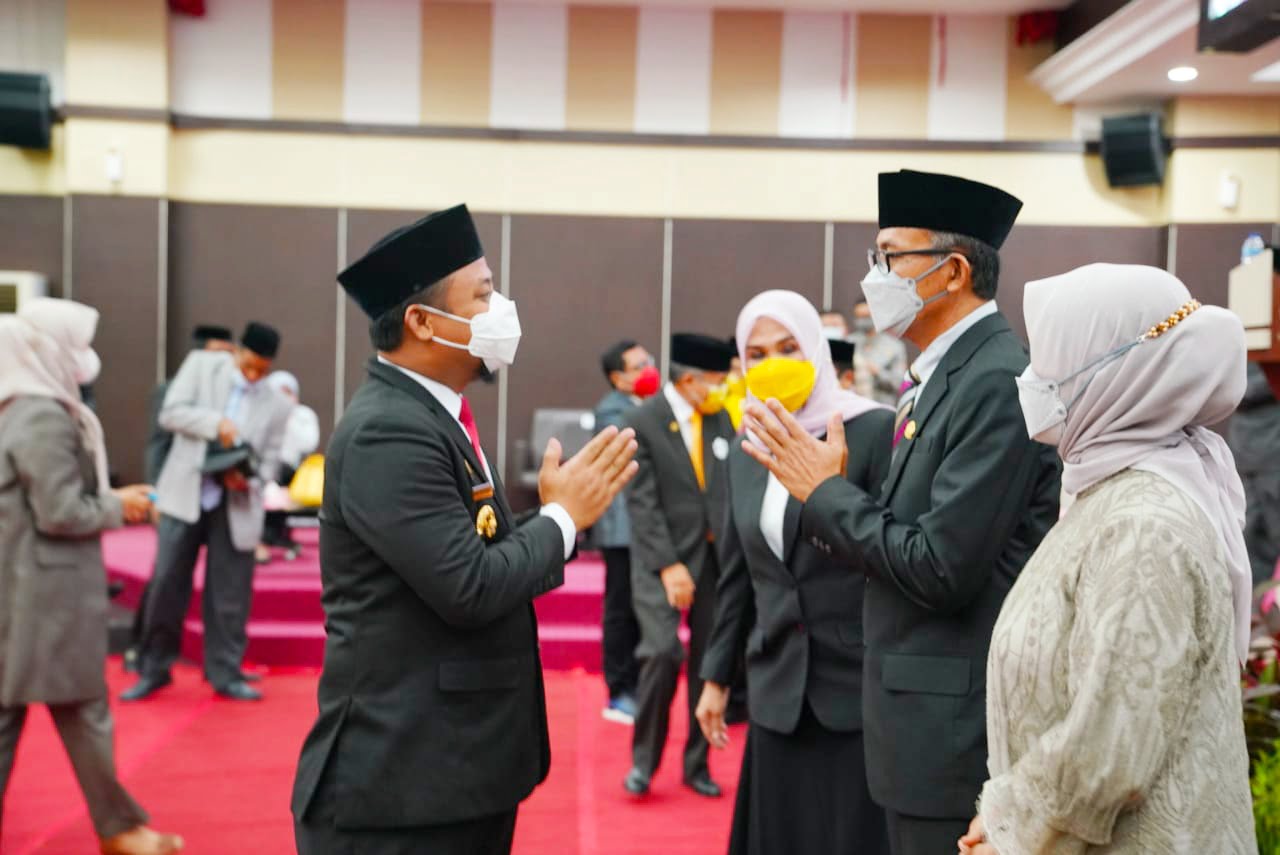 Andi Sudirman Hadiri Pelantikan Dua PAW Anggota DPRD Sulsel Sisa Masa Jabatan 2019-2024