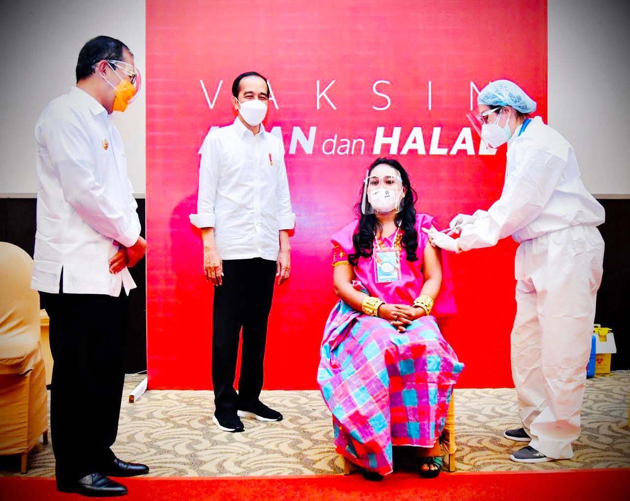 Jokowi Hadiri Festival Vaksinasi Makassar, Danny Sebut Ini Tracing Terbaik