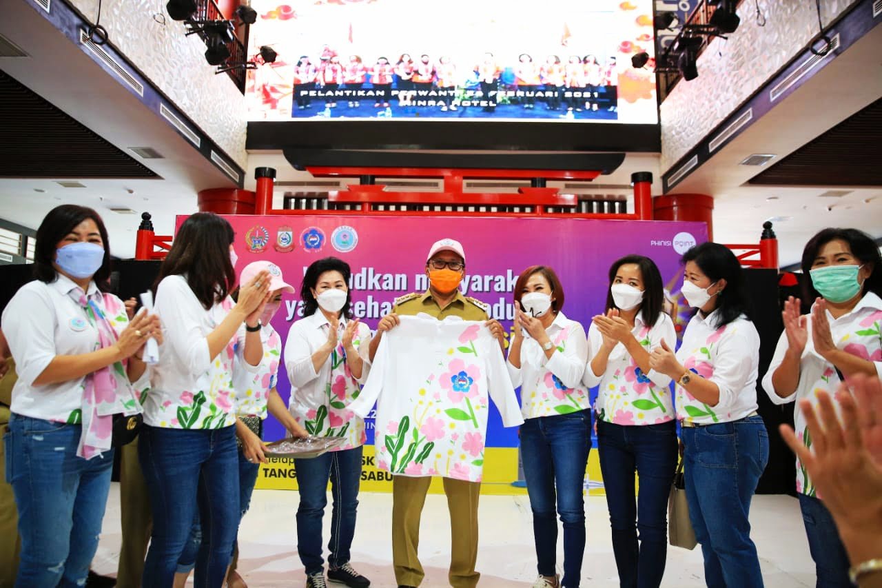 Hadiri Vaksinasi PERWANTI, Wali Kota Makassar Imbau Warga Ikut Vaksin