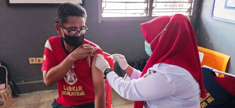PD Pasar Makassar Raya Vaksinasi Massal Pedagang Pasar Tradisional Pannampu 7 PD Pasar Makassar Raya Vaksinasi Massal Pedagang Pasar Tradisional Pannampu