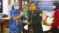 Bupati Gowa Raih Trophy dan Piagam Penghargaan Nasional Bidang Radio