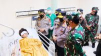 Dampingi Kapolri dan Panglima TNI, Plt Gubernur Sulsel Jenguk Korban Ledakan Bom
