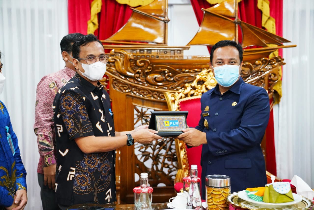 PLN Sulselrabar Siap Dukung Upaya Pemprov Sulsel Hadirkan Jaringan Listrik di Kepulauan