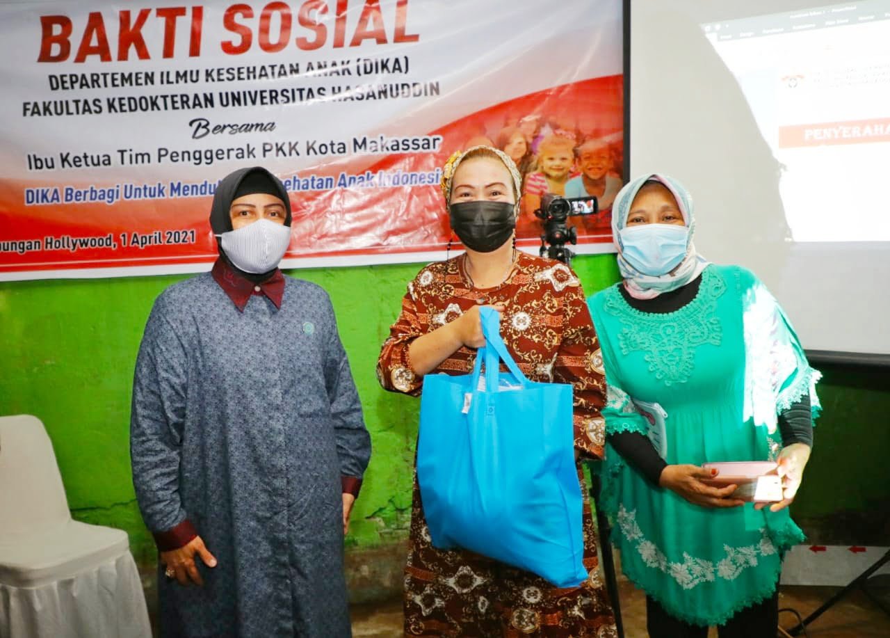 Baksos Kolaborasi TP PKK Makassar dan Departemen Ilmu Kesehatan Anak FK Unhas