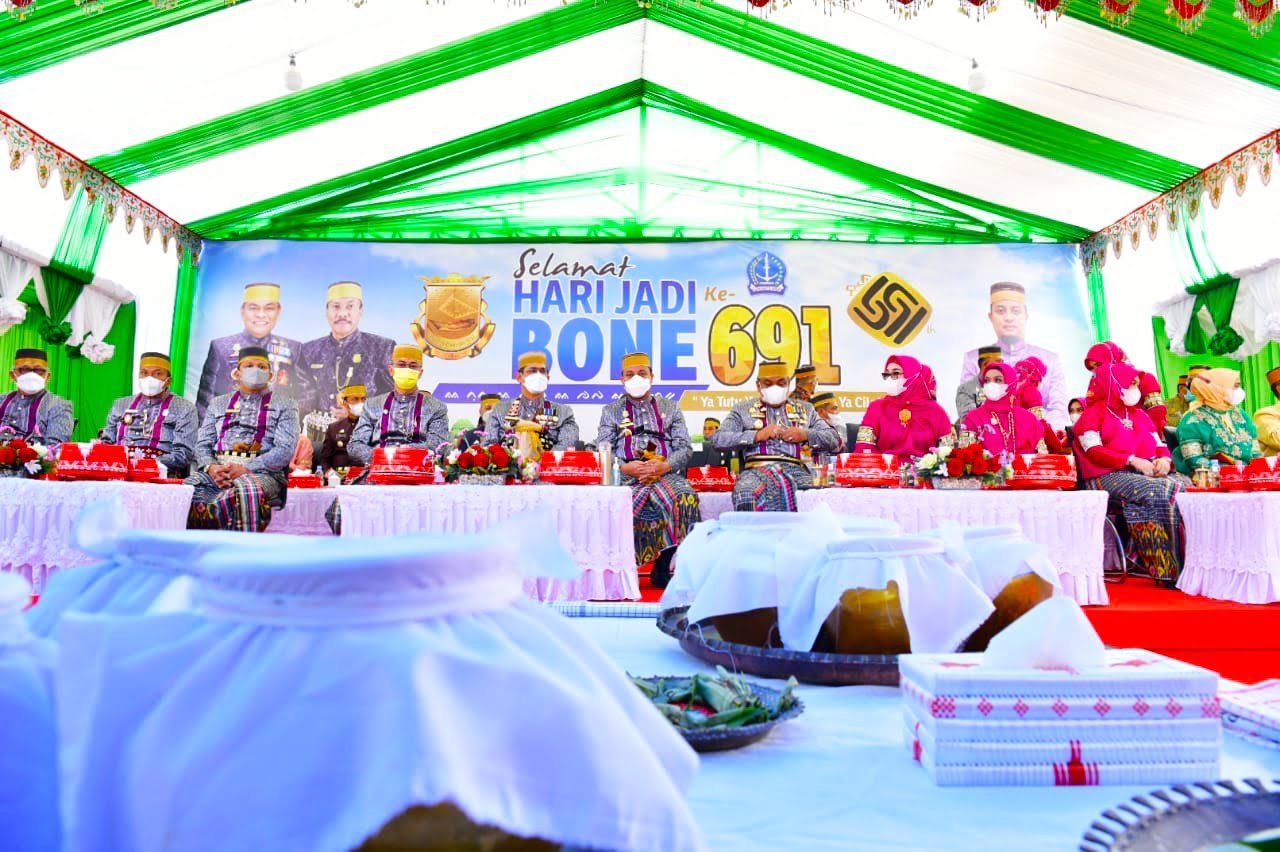Di Prosesi Mattompang Arajang, Plt Gubernur Sulsel: Pemimpin harus berikan pelayanan terbaik kepada rakyat