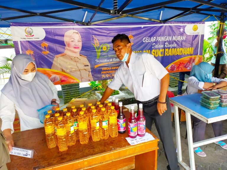 Gelar Pangan Murah, Fitriani: Untuk memberi kemudahan kepada masyarakat dapatkan pangan berkualitas 8 Gelar Pangan Murah, Fitriani: Untuk memberi kemudahan kepada masyarakat dapatkan pangan berkualitas