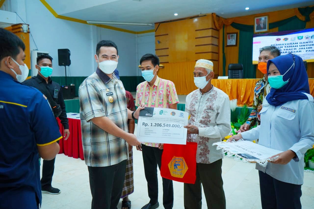 Bupati Pangkep Hadiri Pembayaran Ganti Rugi Lahan Siding Track Jalur KA