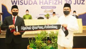 Wisuda Hafal Qur’an 30 Juz, Danny Pomanto Sampaikan Pesan Khusus