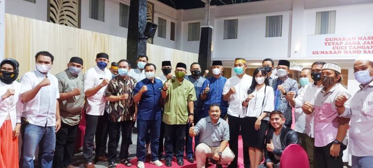 Tingkatkan Kekeluargaan, BPD Abujapi Sulsel Gelar Buka Puasa Bersama 9 Tingkatkan Kekeluargaan, BPD Abujapi Sulsel Gelar Buka Puasa Bersama