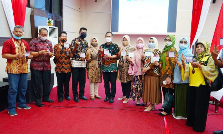 Kadisdik Sulsel Ajak Semua Guru Ikut Vaksin