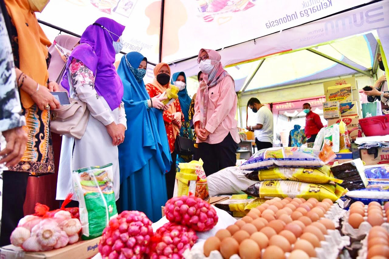 Disdag kerjasama TP PKK Sulsel Gelar Pasar Murah Peduli Rakyat 