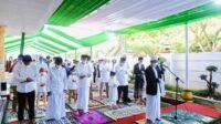 Plt Gubernur Sulsel Shalat Id di Rumah Jabatan bersama Keluarga
