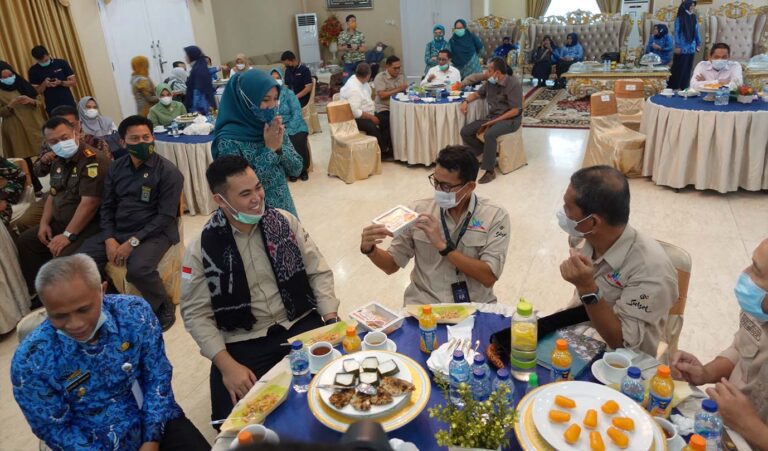 Yusran Lalogau Sambut Sandiaga Uno di Pangkep 9 DSC03917 copy