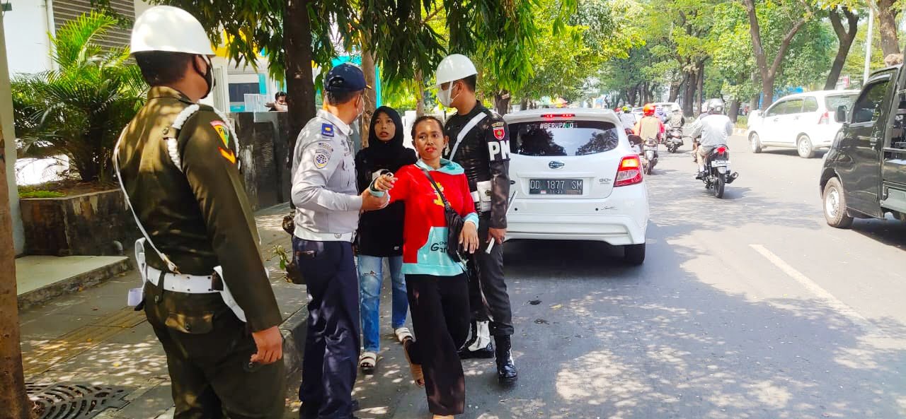 Lima Pak Ogah Ditertibkan