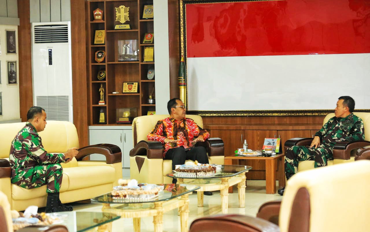 Silaturahim Wali Kota Makassar-Pangdam XIV Hasanuddin, Danny Pomanto Beberkan Satgas Covid Hunter