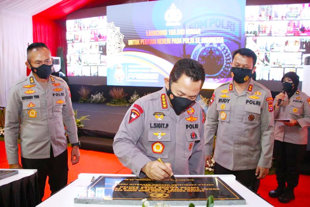 Kapolri Resmikan Gedung Presisi Polres Kota Tangerang dan 100 Ribu Rumah untuk Personel