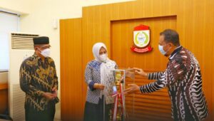 Fatmawati Rusdi Apresiasi Pelatih Official Hantar Kafilah Makassar Juara Umum STQH ke-32 Sidrap
