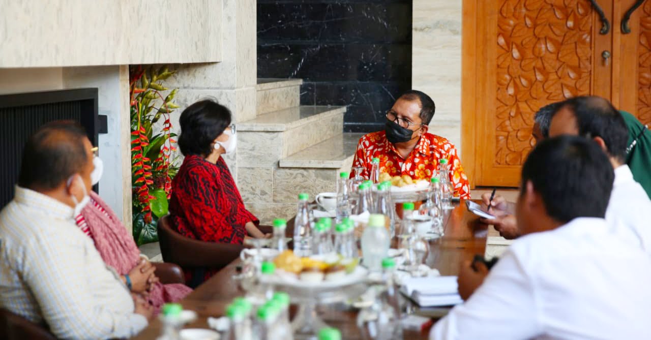 Dewan Eksekutif Nasional Walhi Temui Danny Bahas PNLH Ke -32 Di Makassar