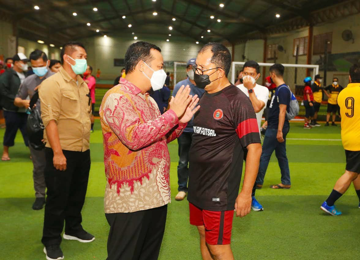 Keseruan Bermain Futsal Versi Wali Kota Makassar, Sportifitas Penting Silaturahmi Utama