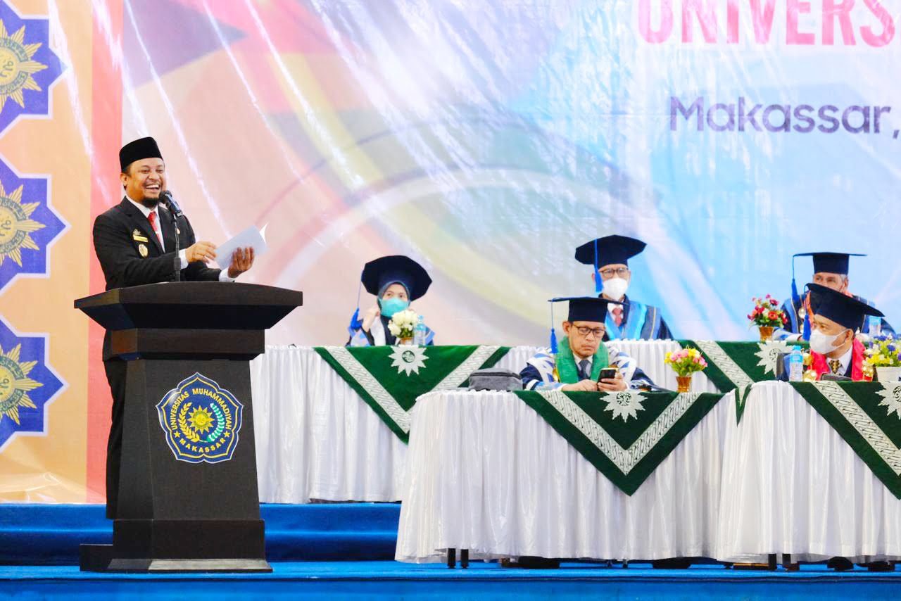 Plt Gubernur Dorong Wisudawan Buka Lapangan Pekerjaan Baru