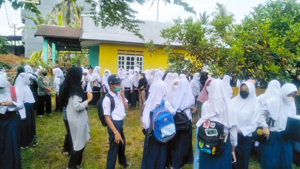 Tak Kantongi Izin Pendaftaran Online PDB Tingkat SMU Dibubarkan Polisi