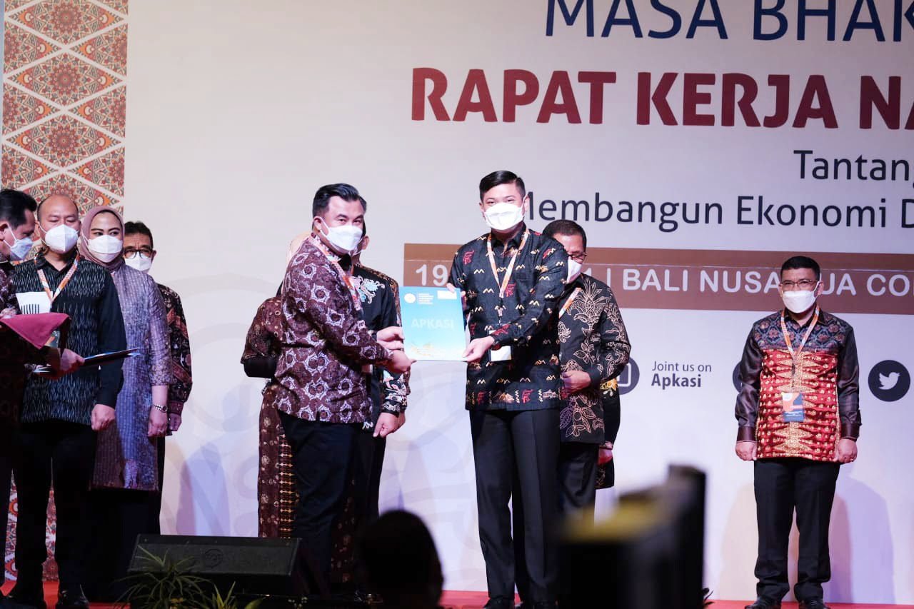 Bupati Adnan Resmi Jabat Sekjen APKASI 2021-2026
