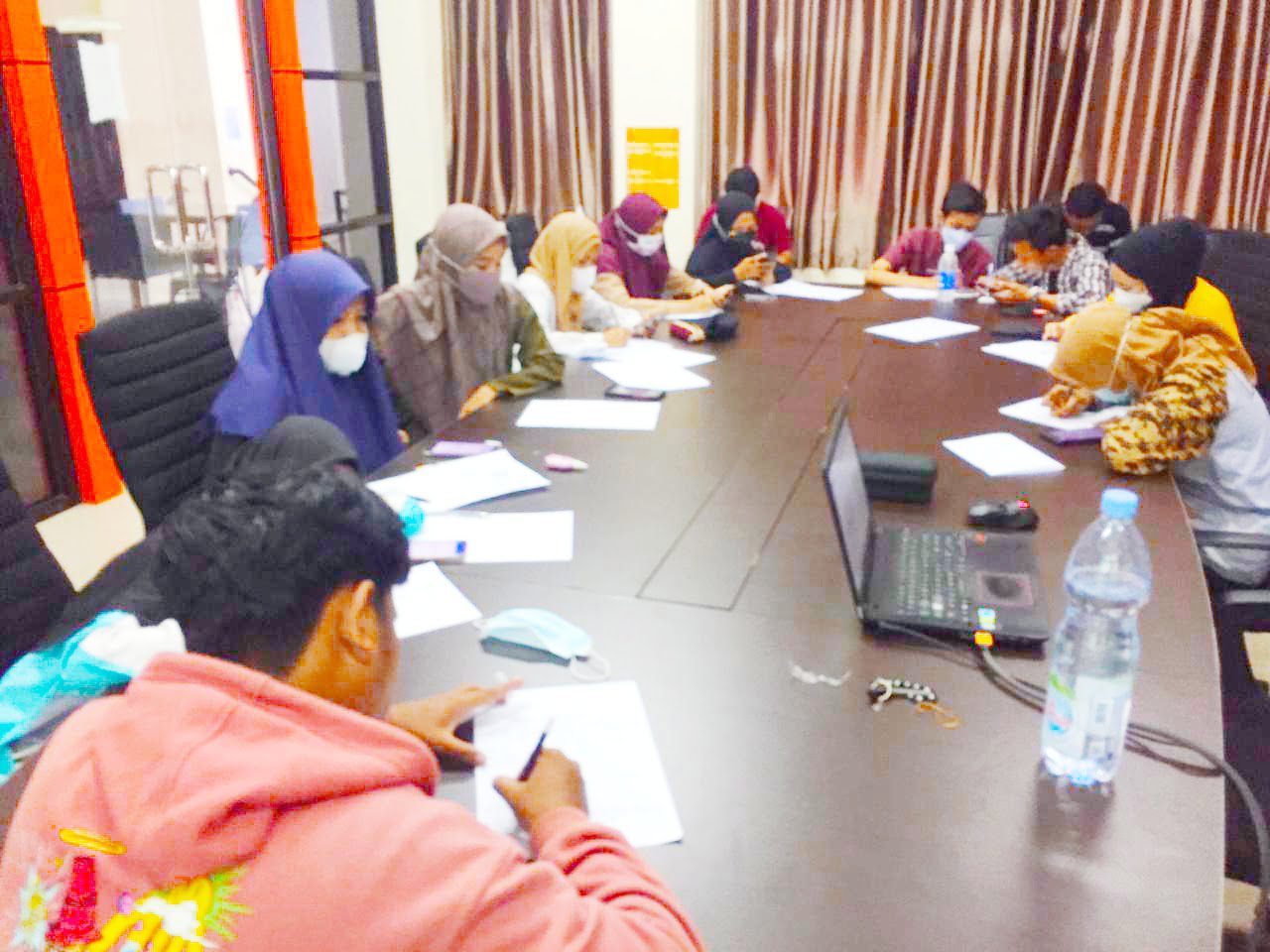 Sekolah Wirausaha Muda YESS Belajar Pengembangan Produk