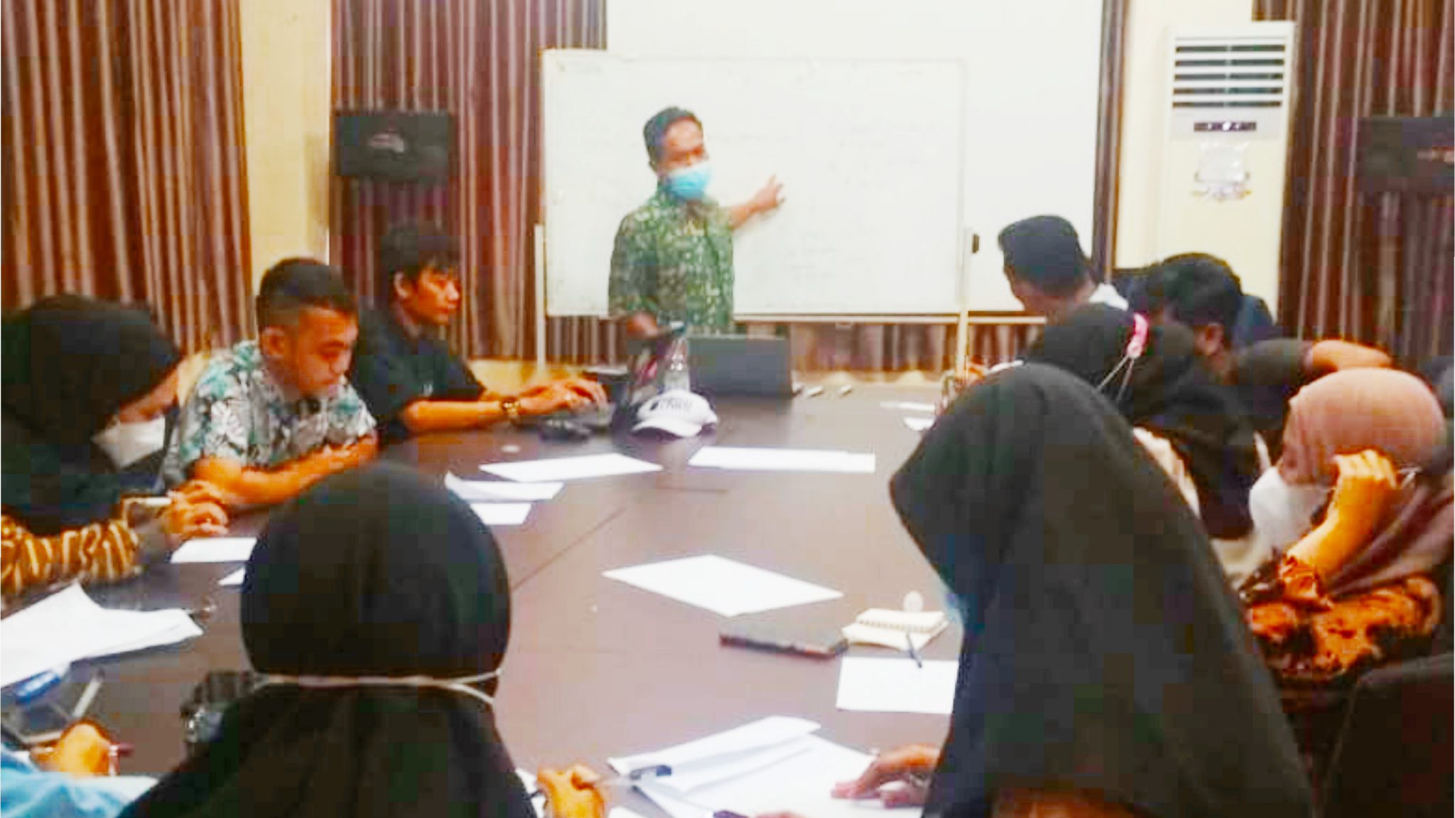 Sekolah Wirausaha Muda YESS Belajar Pengembangan Produk