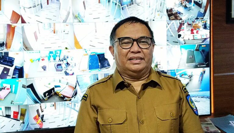 Pasang CCTV di 60 titik, Dirut RS Labuang Baji Pantau Pelayanan Masyarakat Berjalan Maksimal 4 dr. Haris Nawawi, Direktur Utama RSUD Labuang Baji
