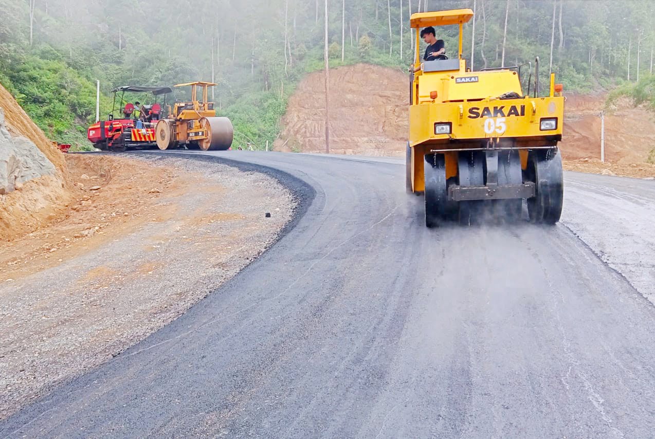 Plt Gubernur harap Jalan Penghubung Sulsel-Sulbar Bisa Tingkatkan Ekonomi Masyarakat 2 Plt Gubernur harap Jalan Penghubung Sulsel-Sulbar Bisa Tingkatkan Ekonomi Masyarakat