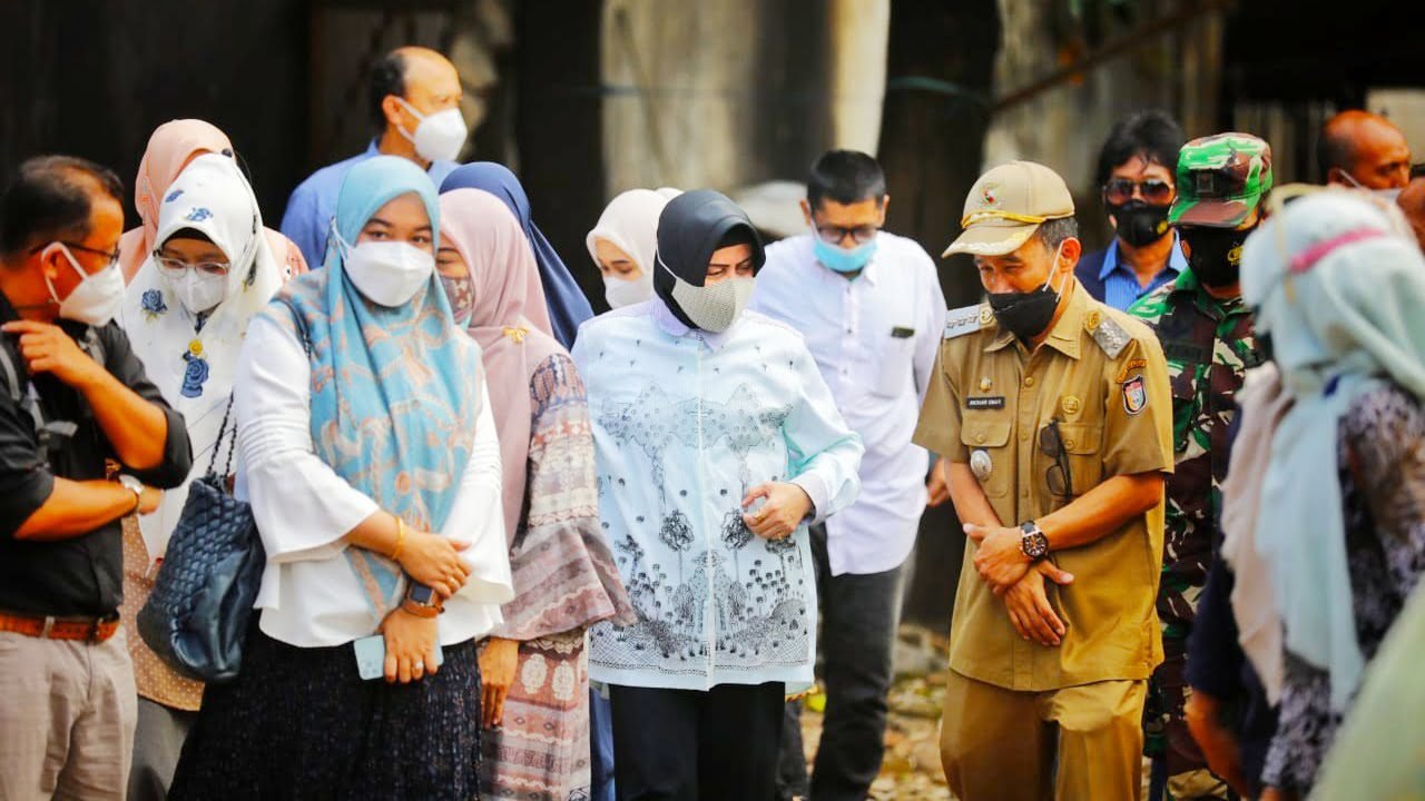 Indira Yusuf Ismail & Tim IAI Tinjau Lokasi Rencana Pembangunan TK/PAUD Manggala