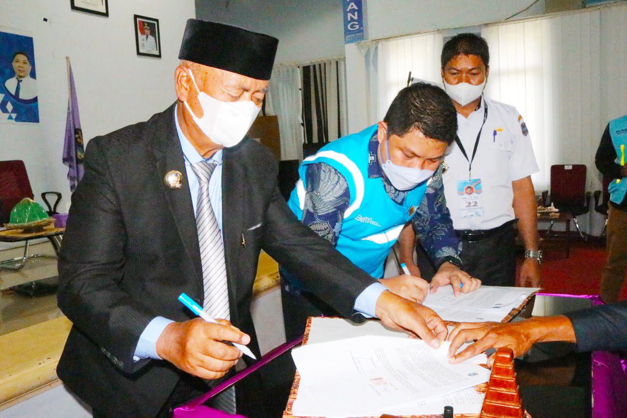 PLN Teken MoU, Guna Tingkatkan Produktivitas Petani Bawang di Enrekang