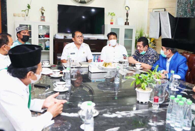 Danny Duduk Bersama Ormas Islam, Bahas Surat Edaran Pembatasan Rumah Ibadah 6 Danny Duduk Bersama Ormas Islam, Bahas Surat Edaran Pembatasan Rumah Ibadah